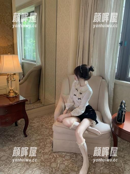 51.cg 说好的热搜入口呢?51.cg.fun给我的是一幅瓶颈图啊!