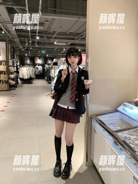 趣味漫画入口：51吃瓜网的灵魂画手开心到飞起