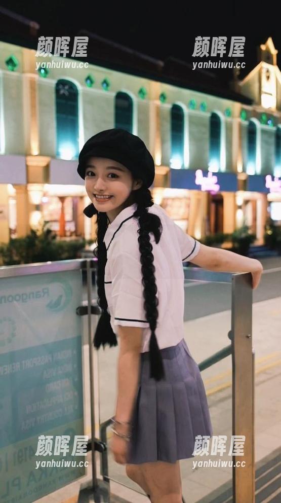 zztt 在zztt47观看八卦,真希望时间停下来说点有趣
