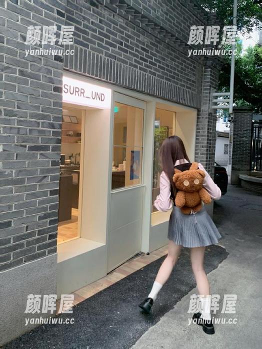 免费吃瓜网 “免费吃瓜网”:今天的瓜有多甜?让我来告诉你网址在哪儿!
