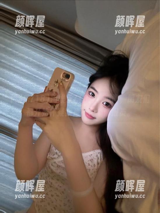 用娱乐718分享瓜闻，朋友们都开始怀疑我是不是个情报员。