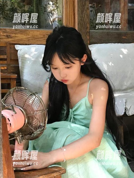 黑料正能量 到底是zztt黑料正能量更吸引,还是那个连着黑料不打烊的链接迷人?