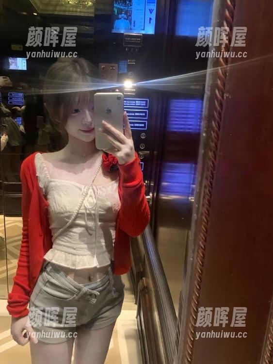 每次进黑料网站料都很重，入口都让我心跳加速。